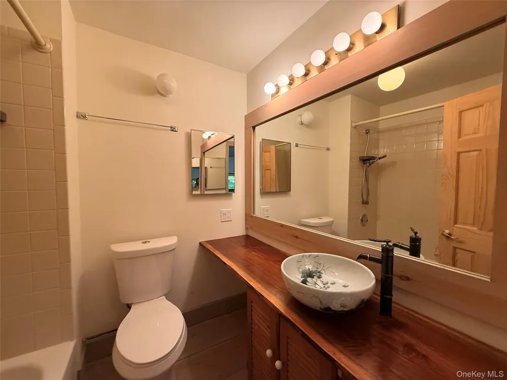 331 Thompson Street Port Jefferson, NY 11777