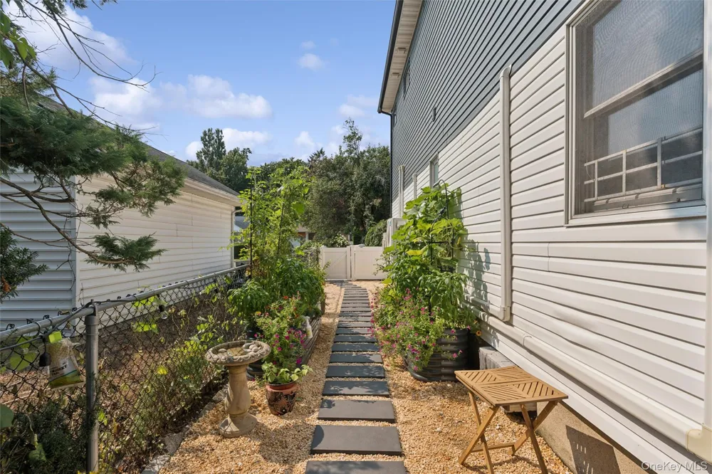 1007 Stafford Road Valley Stream, NY 11580