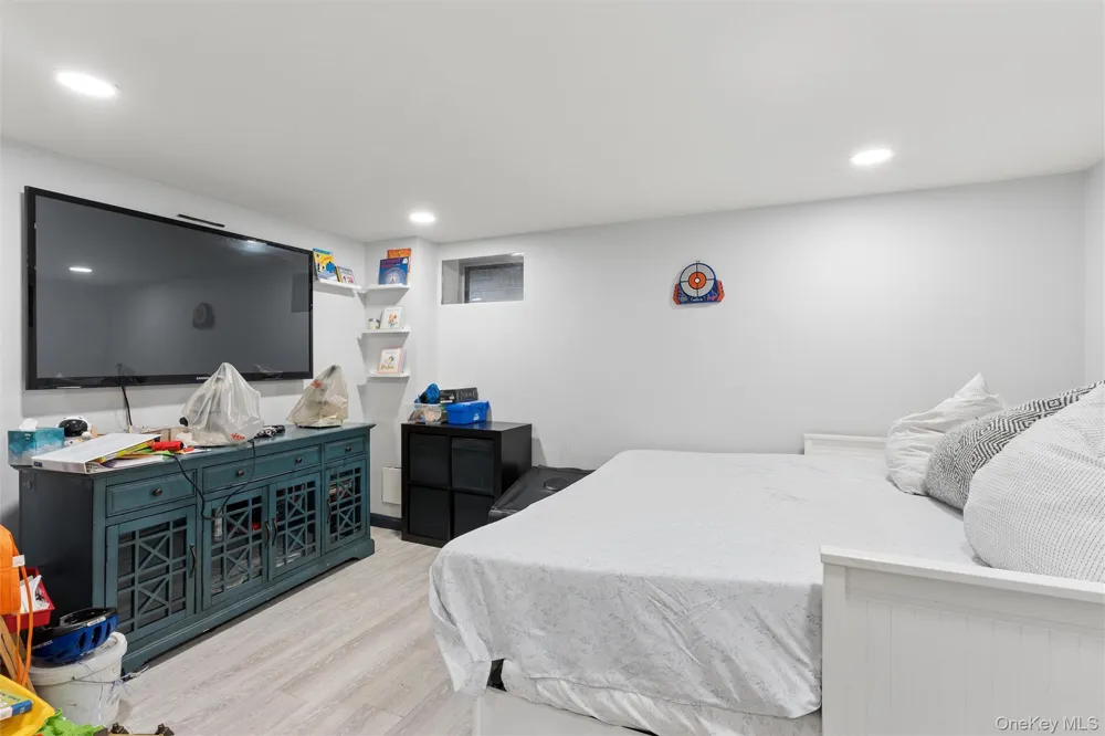 1007 Stafford Road Valley Stream, NY 11580