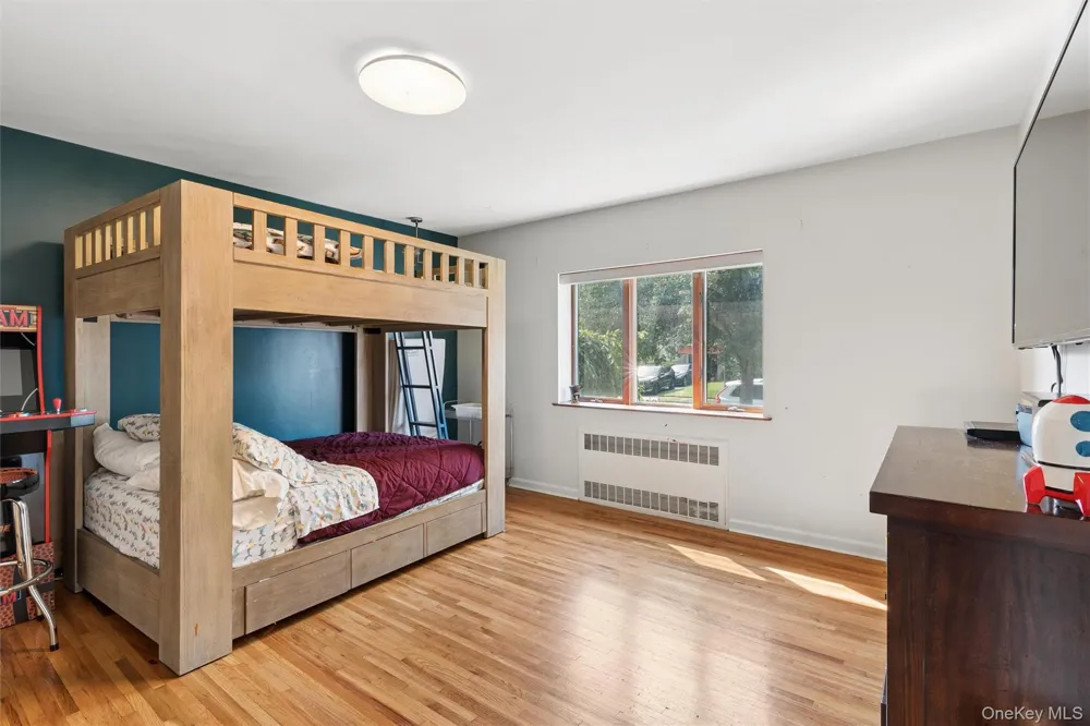 1007 Stafford Road Valley Stream, NY 11580
