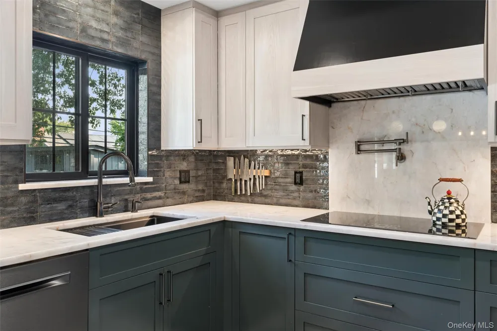 1007 Stafford Road Valley Stream, NY 11580