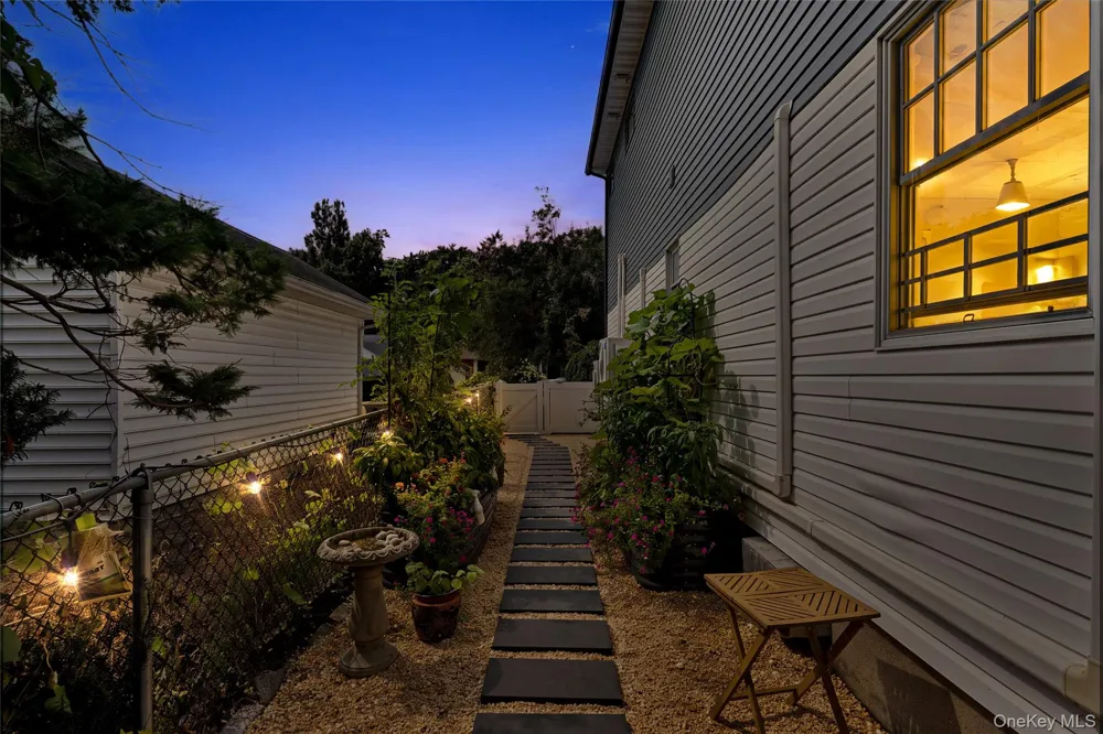 1007 Stafford Road Valley Stream, NY 11580