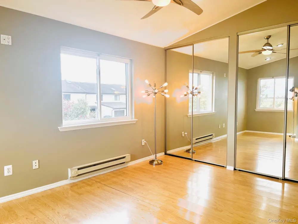 1 Anchorage Way #702 Freeport, NY 11520