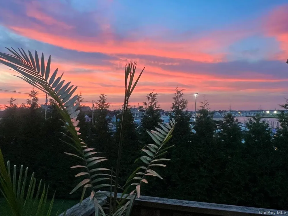 1 Anchorage Way #702 Freeport, NY 11520