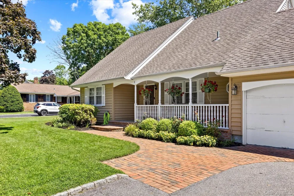 9 Charlemagne Drive Nesconset, NY 11767