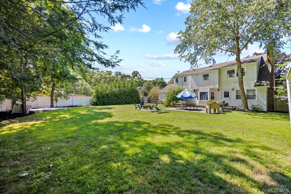 9 Charlemagne Drive Nesconset, NY 11767