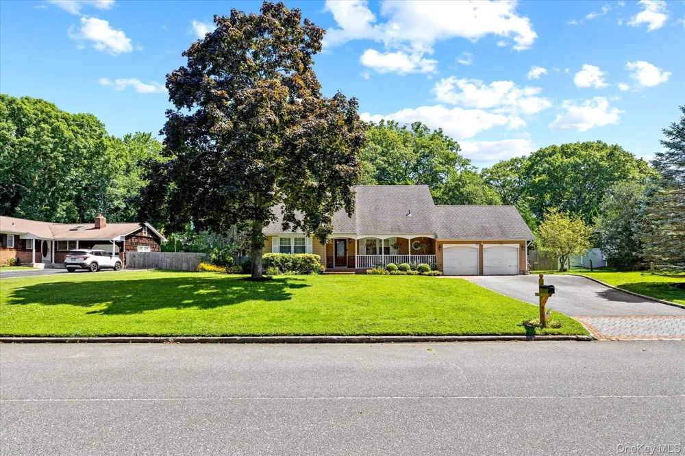 9 Charlemagne Drive Nesconset, NY 11767