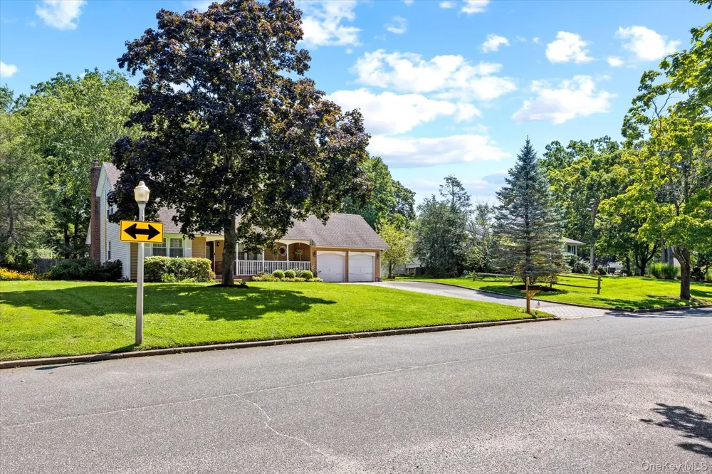 9 Charlemagne Drive Nesconset, NY 11767