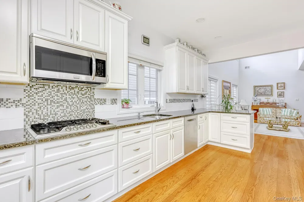 22 Westminster Way Pomona, NY 10970