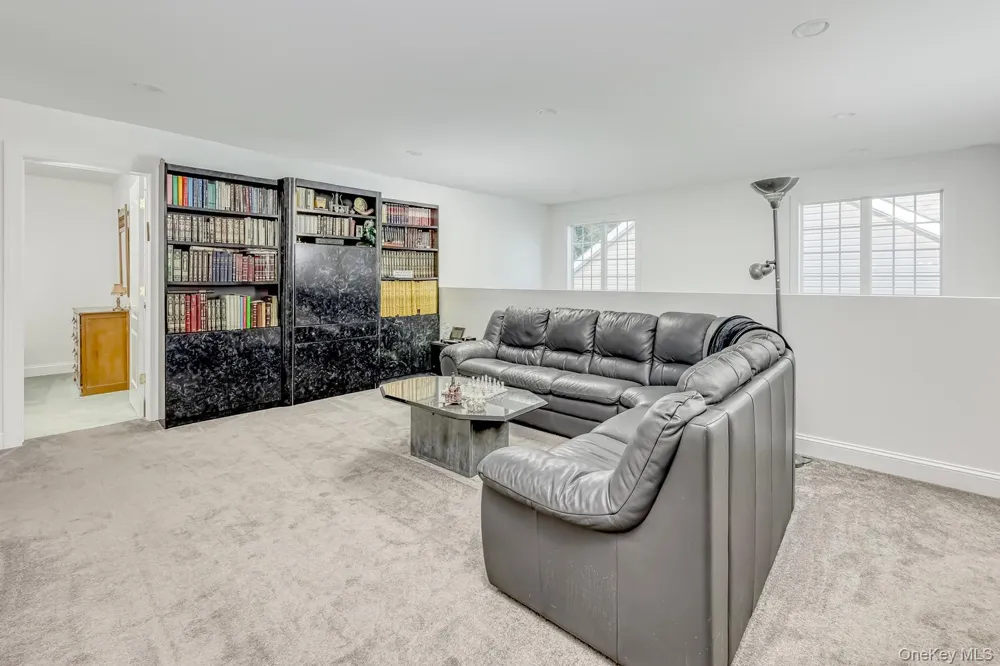 22 Westminster Way Pomona, NY 10970