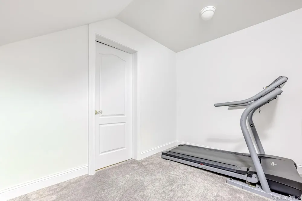 22 Westminster Way Pomona, NY 10970