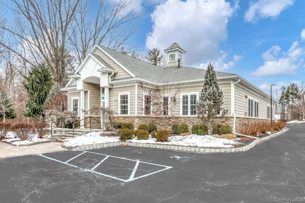 22 Westminster Way Pomona, NY 10970
