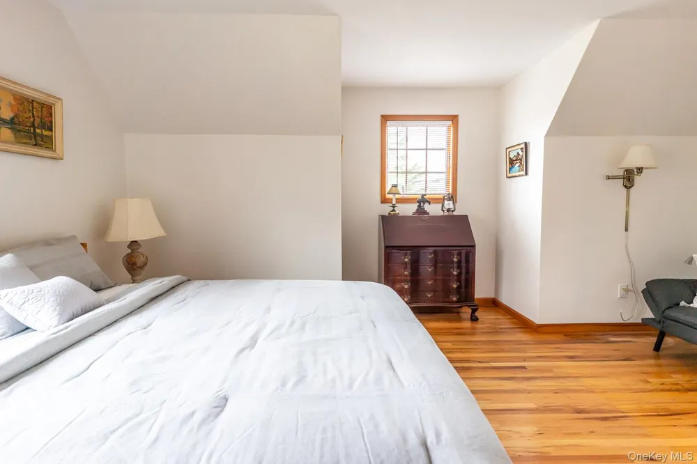 16 Roosevelt Boulevard East Patchogue, NY 11772