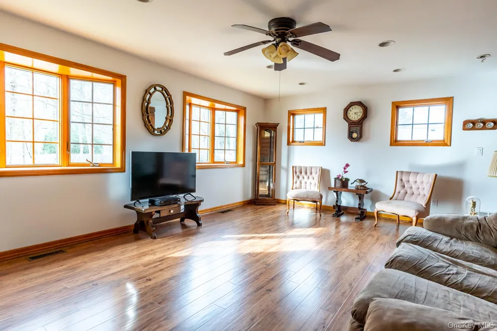 16 Roosevelt Boulevard East Patchogue, NY 11772