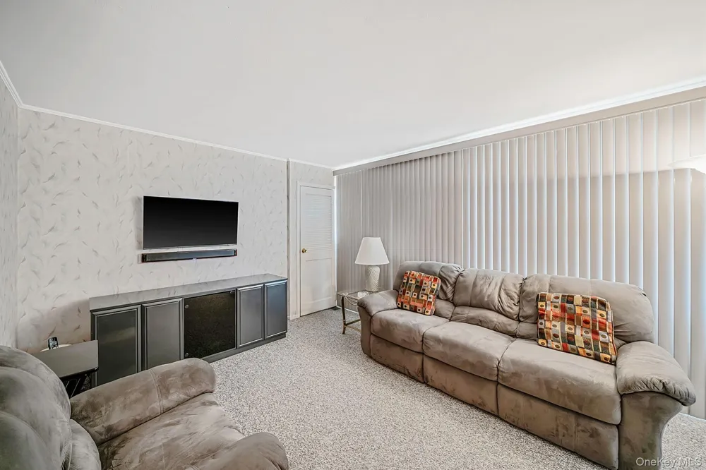 407 Argyle Road East Meadow, NY 11554