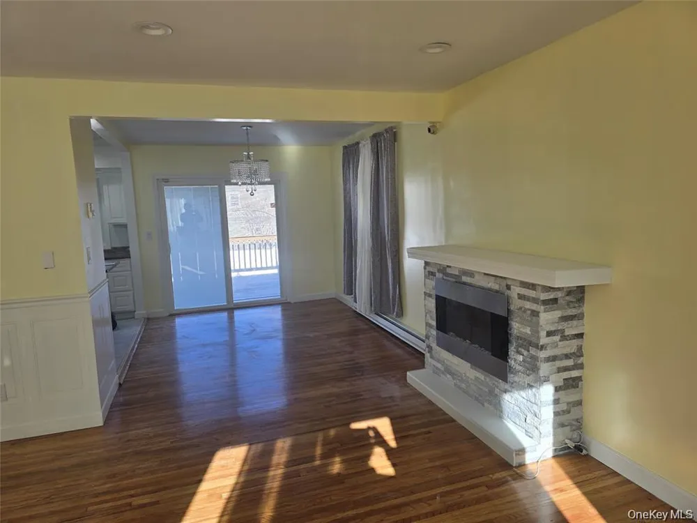 17 Lantern Street Huntington, NY 11743