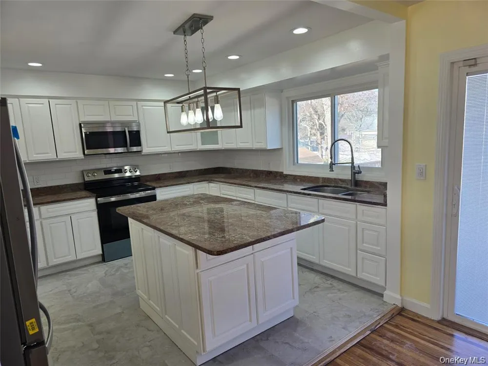 17 Lantern Street Huntington, NY 11743
