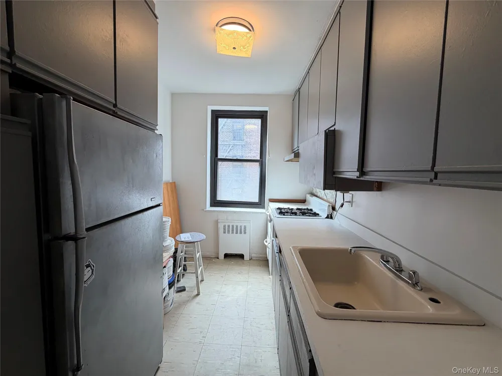 90-10 32nd Avenue #305 East Elmhurst, NY 11369