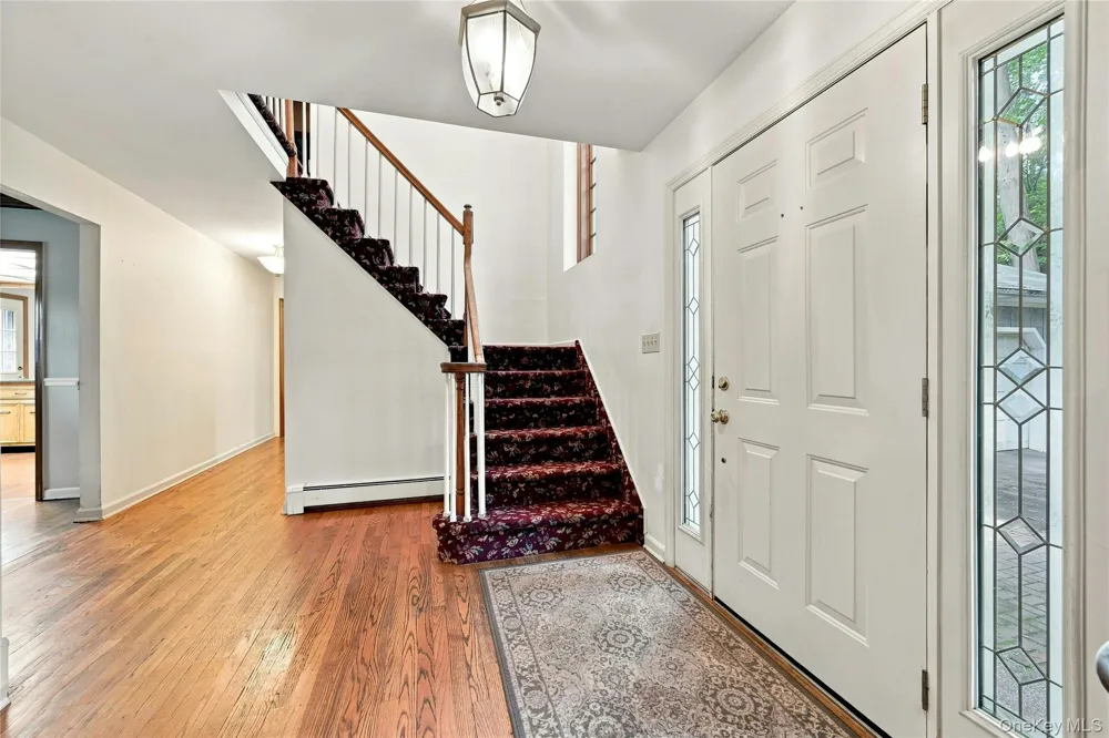31 Sands Lane Port Jefferson, NY 11777