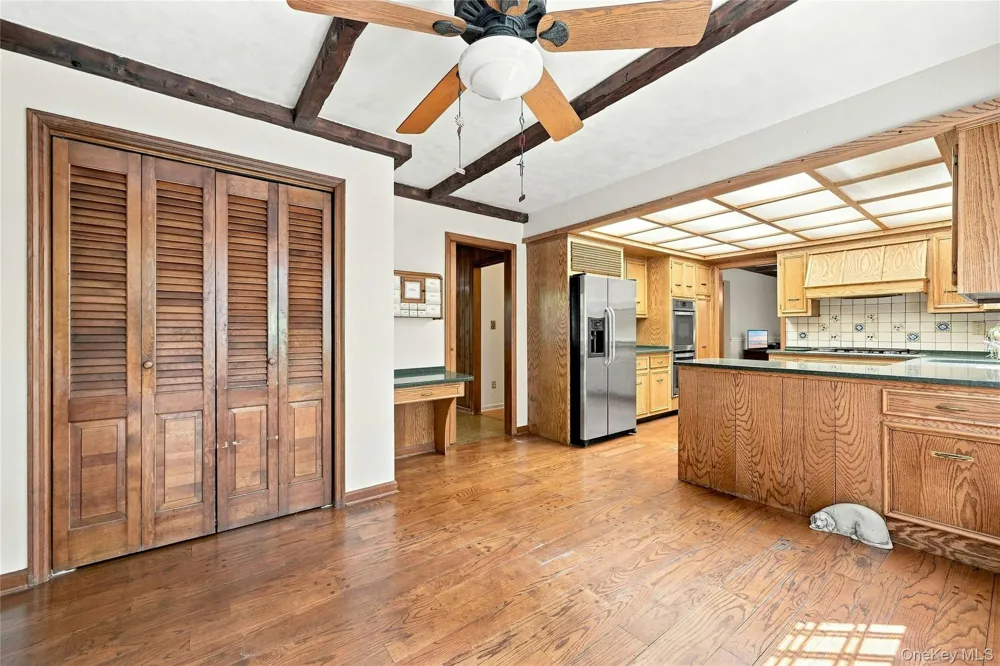 31 Sands Lane Port Jefferson, NY 11777