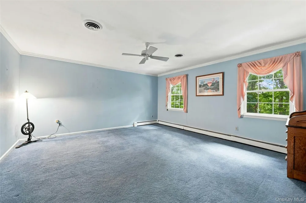 31 Sands Lane Port Jefferson, NY 11777