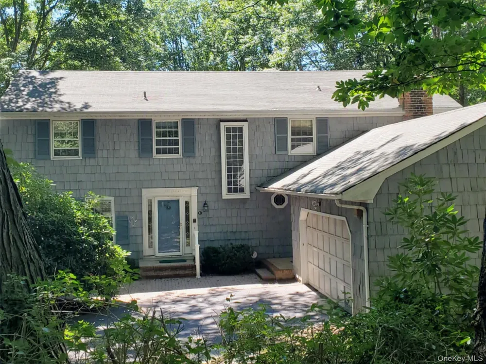 31 Sands Lane Port Jefferson, NY 11777