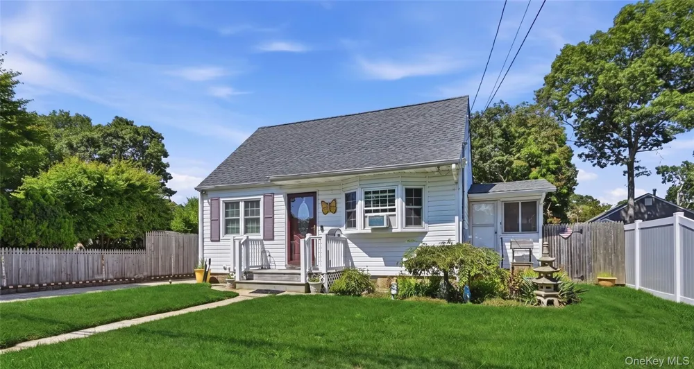 29 Sherwood Drive Mastic Beach, NY 11951