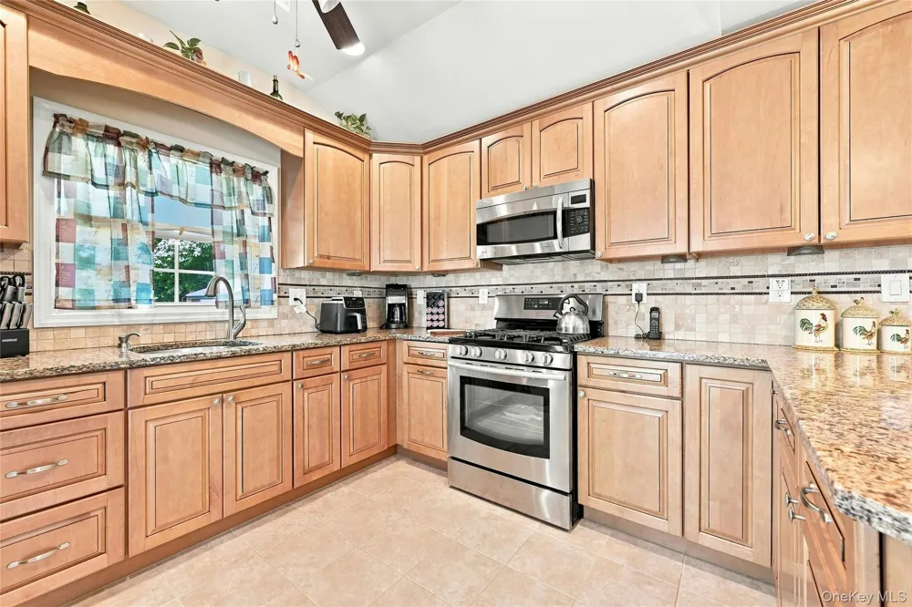 29 Sherwood Drive Mastic Beach, NY 11951