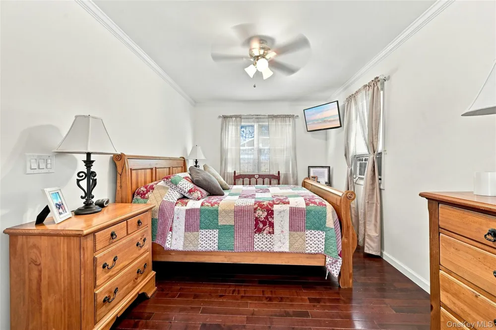 29 Sherwood Drive Mastic Beach, NY 11951