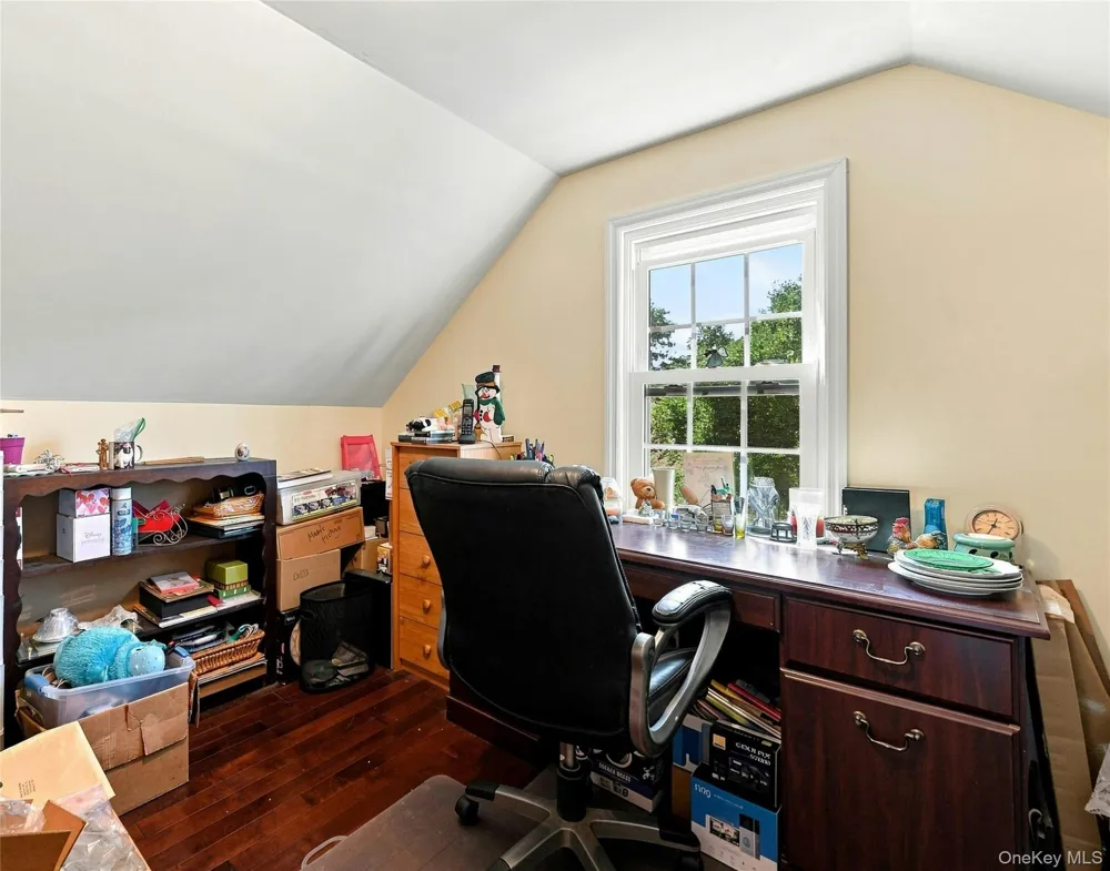 29 Sherwood Drive Mastic Beach, NY 11951