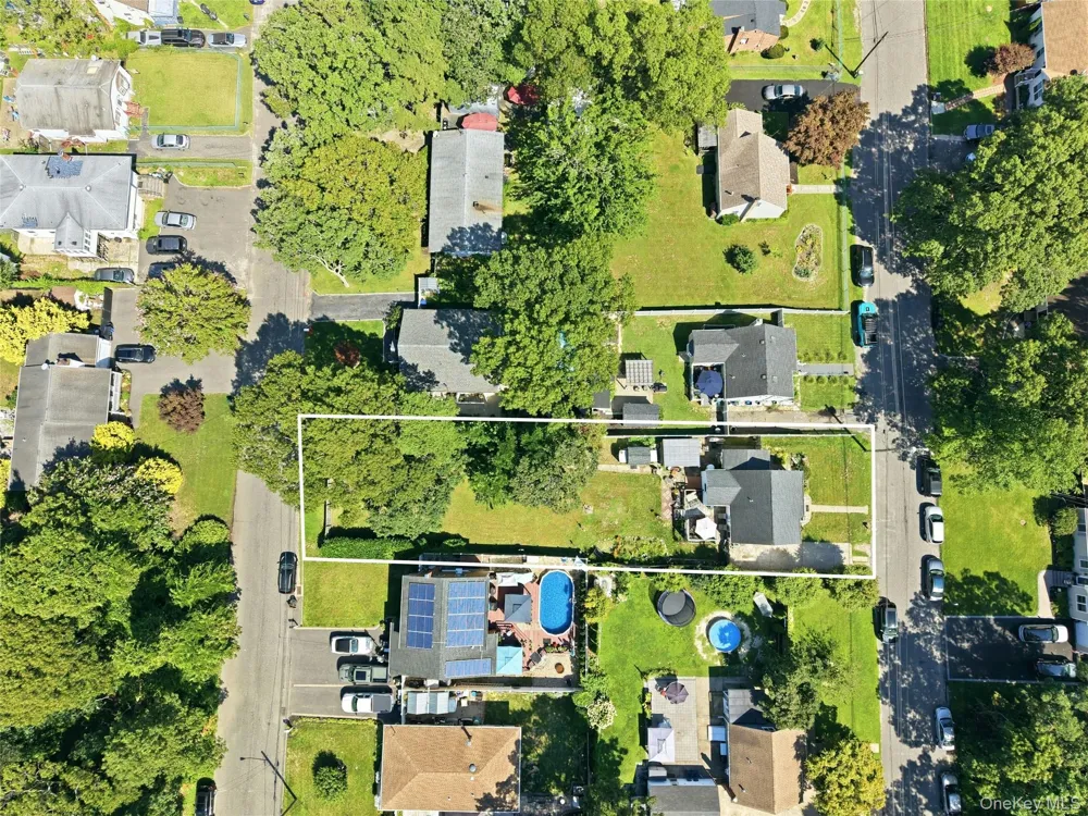 29 Sherwood Drive Mastic Beach, NY 11951