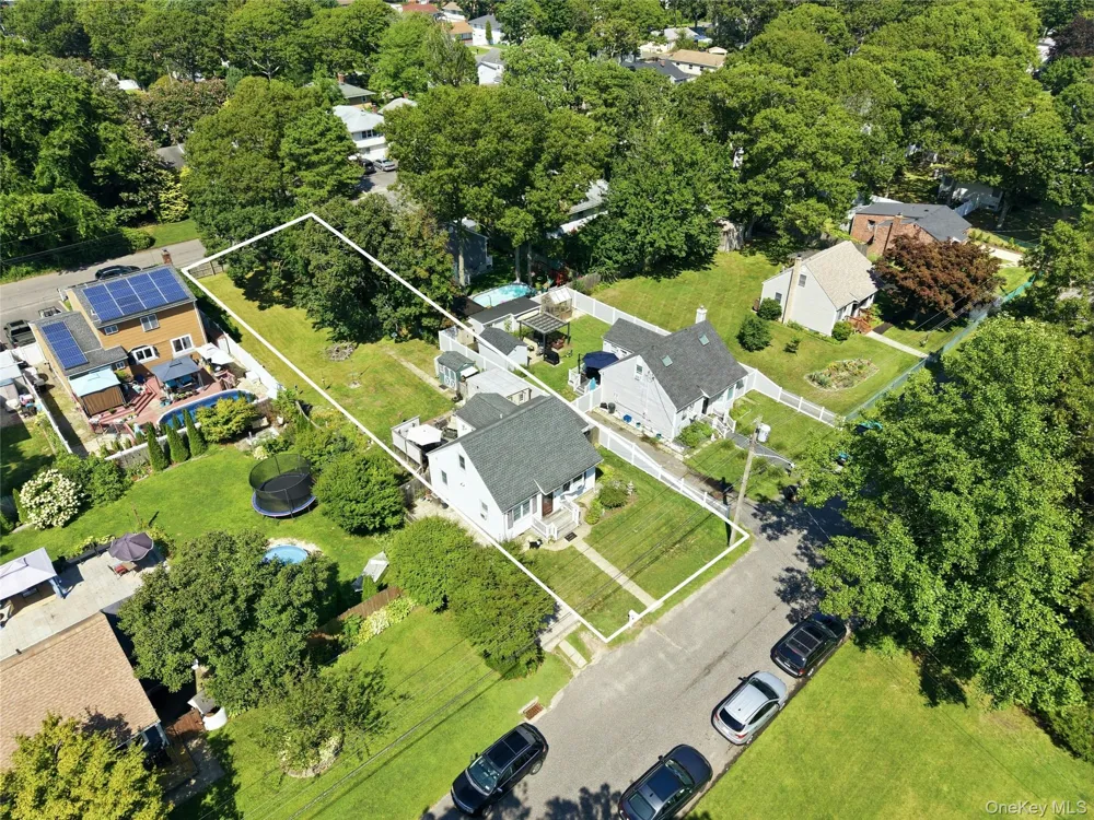 29 Sherwood Drive Mastic Beach, NY 11951