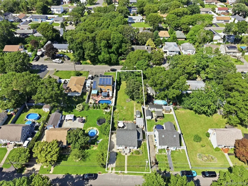 29 Sherwood Drive Mastic Beach, NY 11951