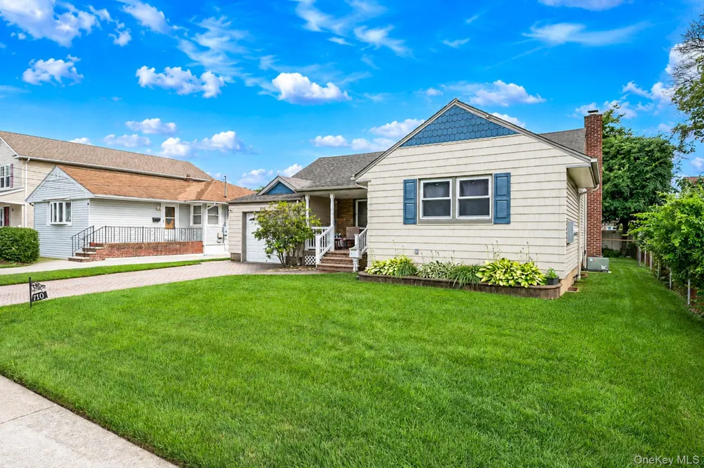 710 Lafayette Avenue Uniondale, NY 11553