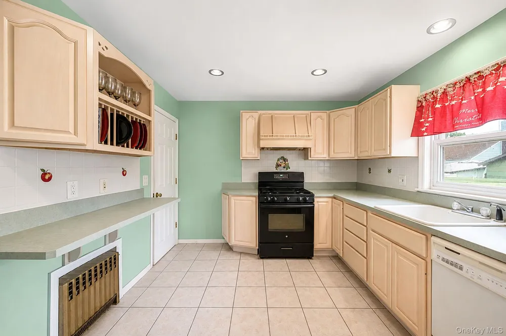 710 Lafayette Avenue Uniondale, NY 11553