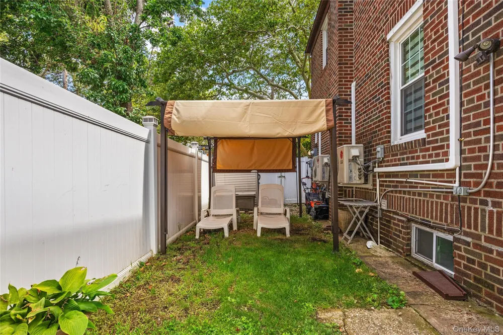 66-02 78th Street Middle Village, NY 11379