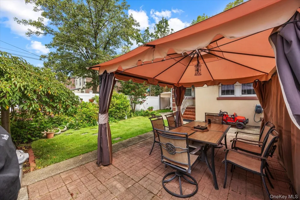 66-02 78th Street Middle Village, NY 11379
