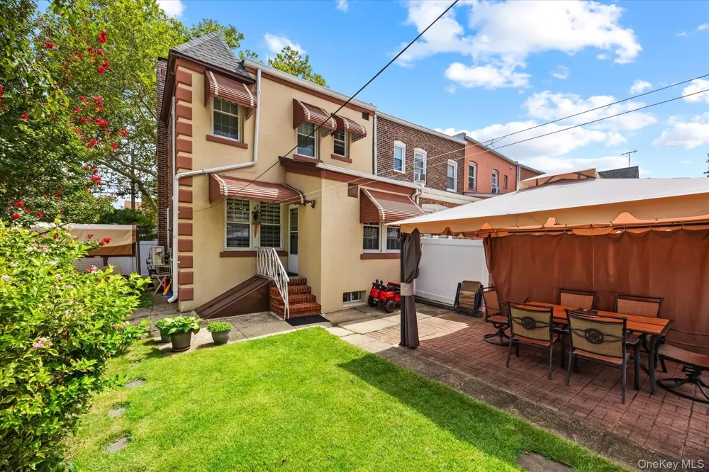 66-02 78th Street Middle Village, NY 11379