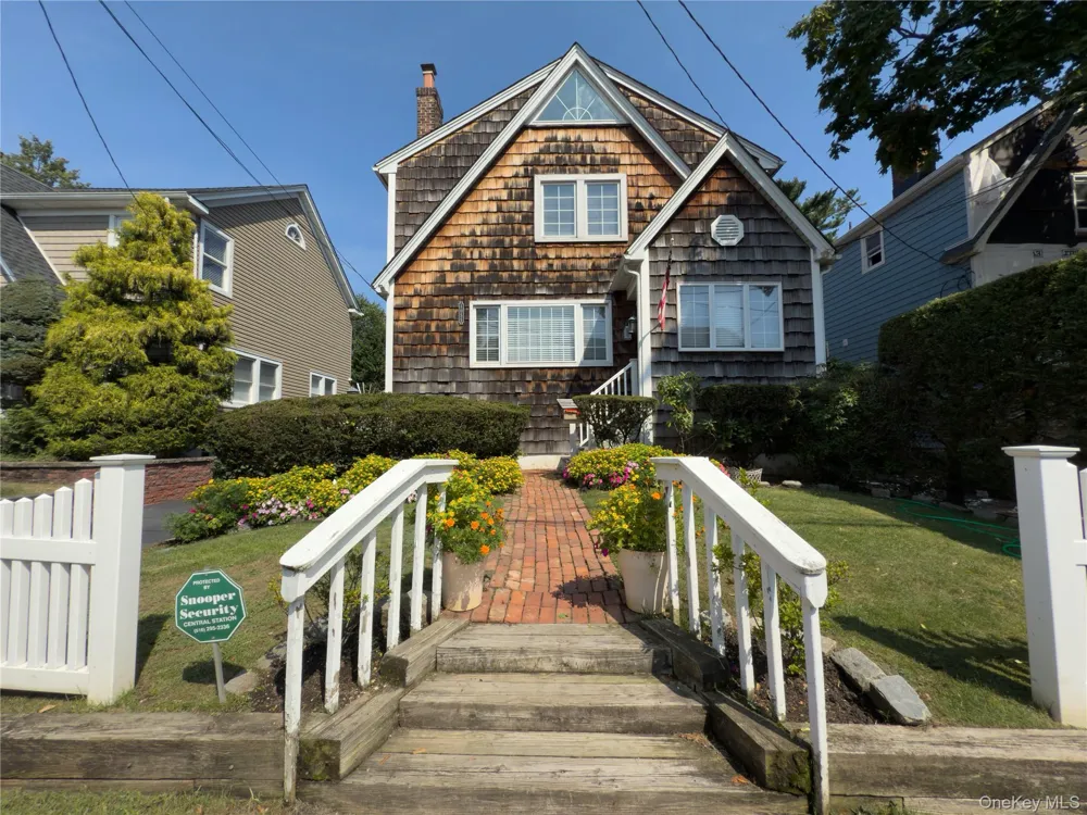 1055 Stanton Avenue Woodmere, NY 11598