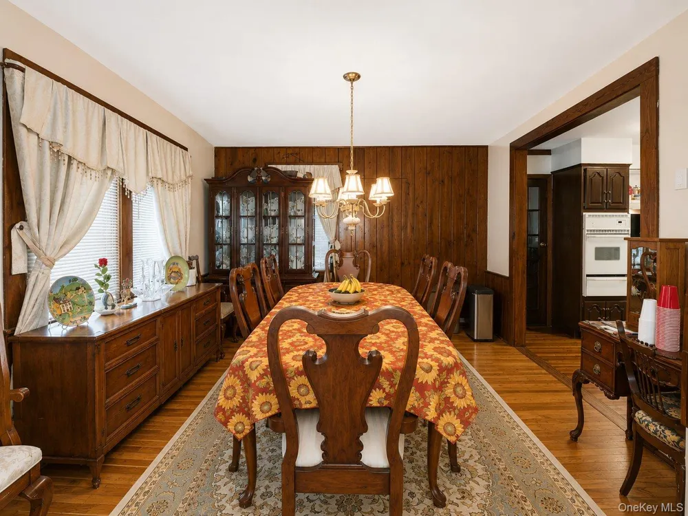 1055 Stanton Avenue Woodmere, NY 11598