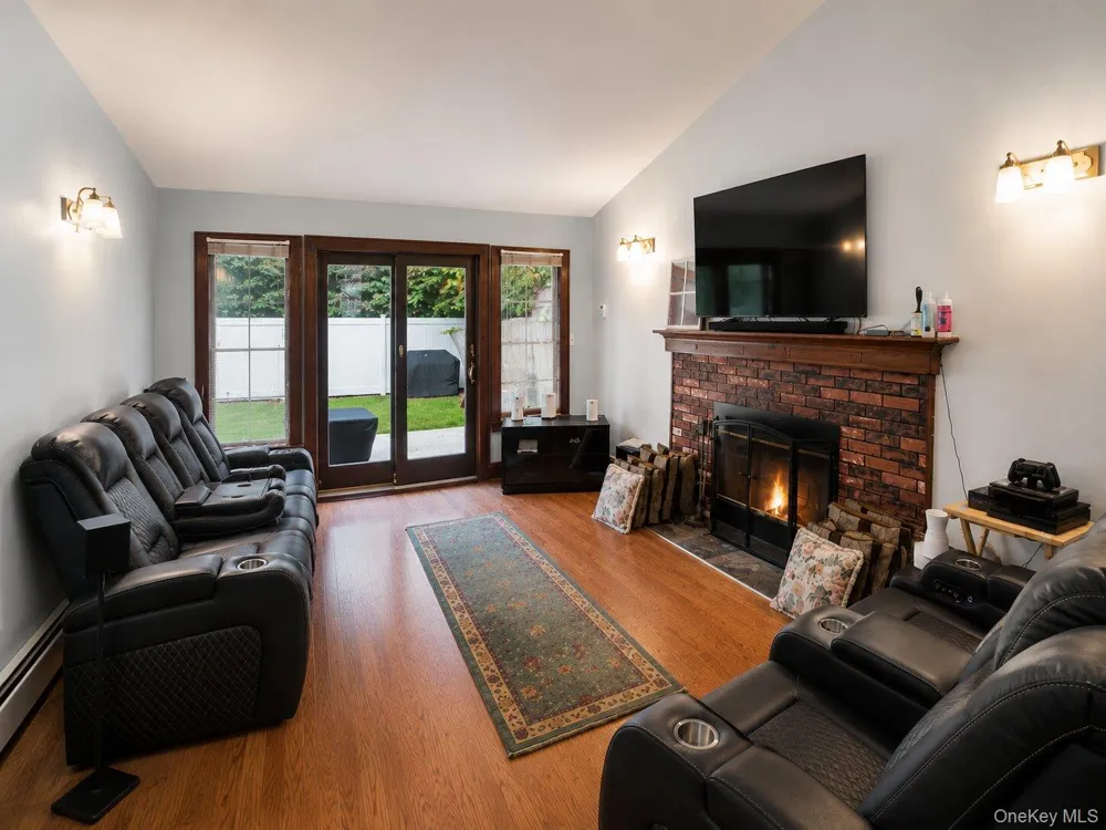 1055 Stanton Avenue Woodmere, NY 11598