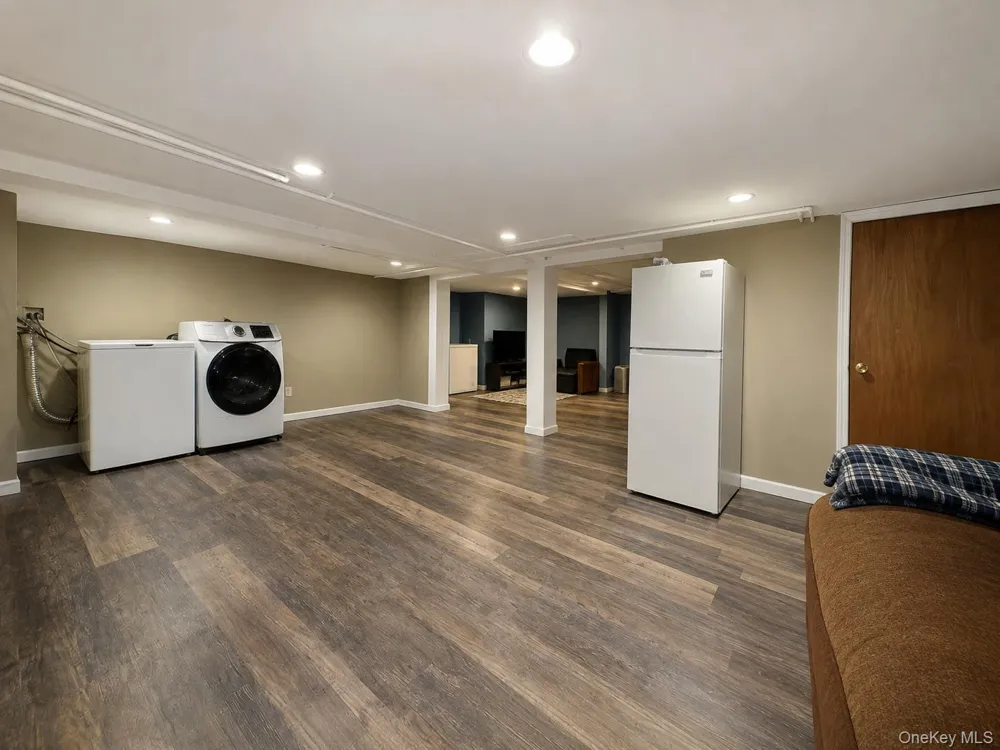 1055 Stanton Avenue Woodmere, NY 11598