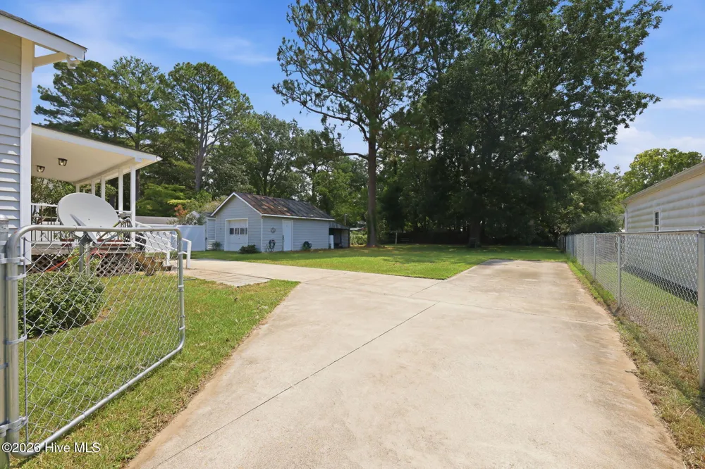 210 W Harper Street Snow Hill, NC 28580