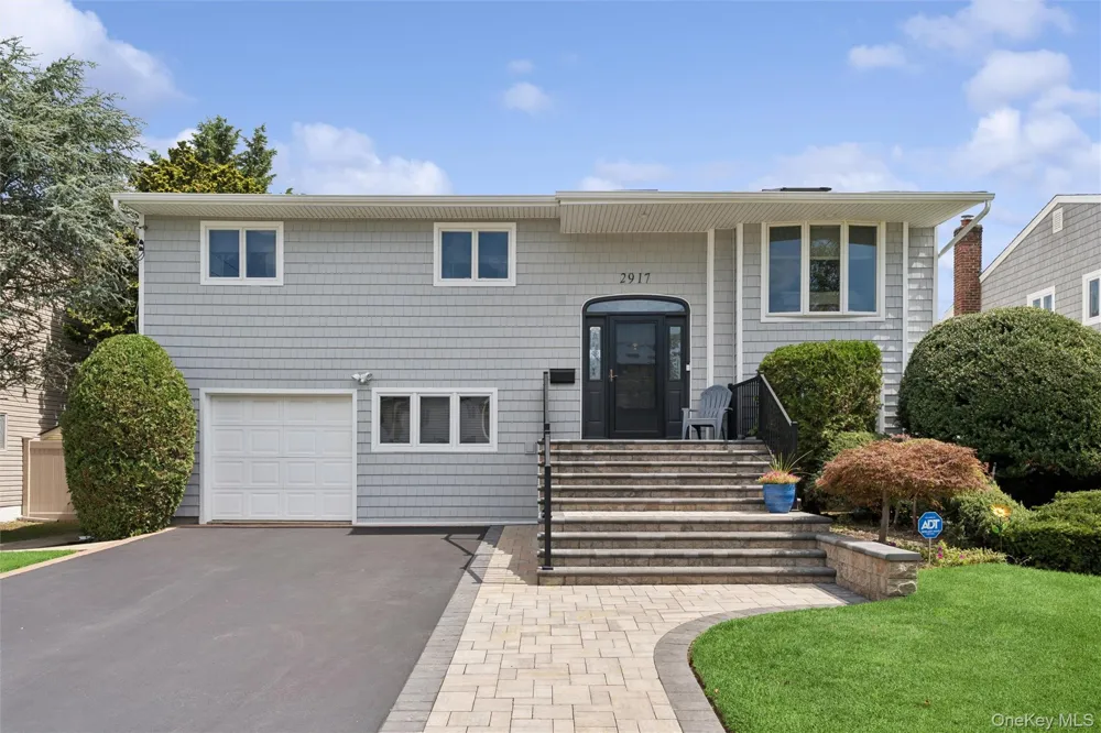 2917 Len Drive Bellmore, NY 11710