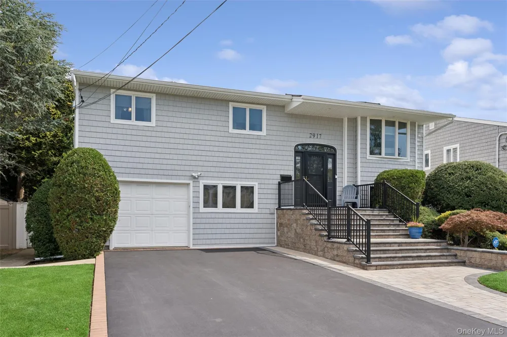 2917 Len Drive Bellmore, NY 11710