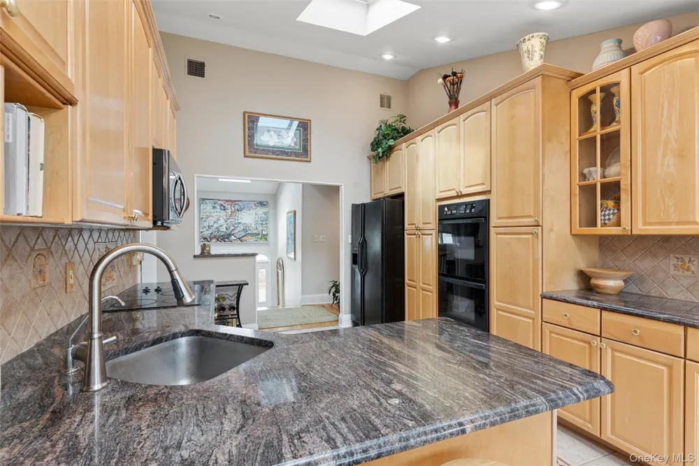 2917 Len Drive Bellmore, NY 11710