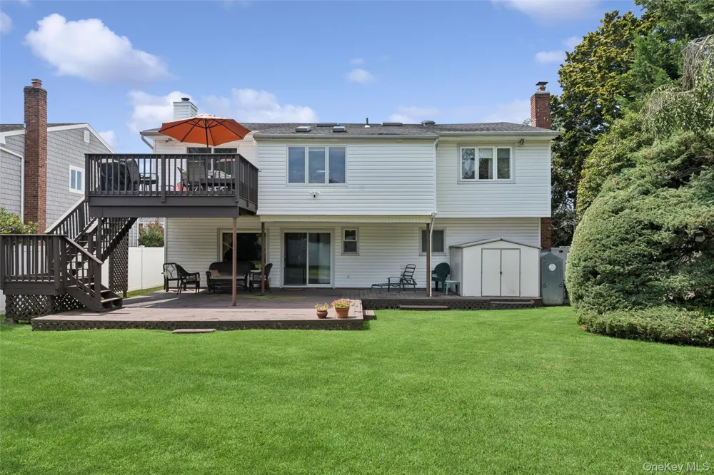 2917 Len Drive Bellmore, NY 11710