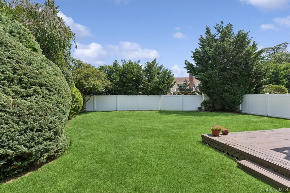 2917 Len Drive Bellmore, NY 11710