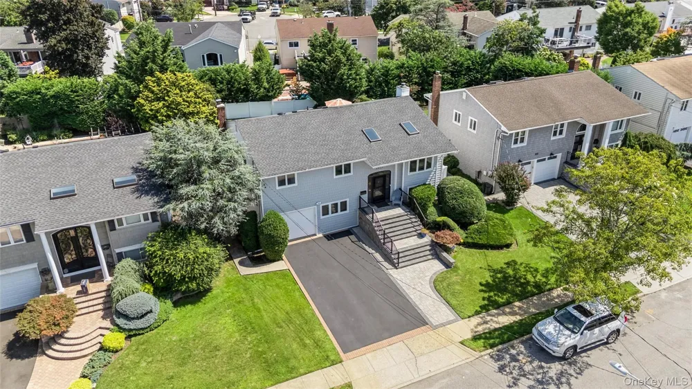 2917 Len Drive Bellmore, NY 11710