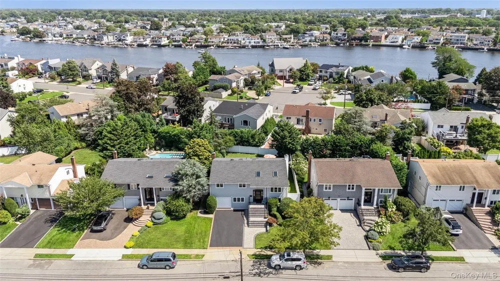 2917 Len Drive Bellmore, NY 11710